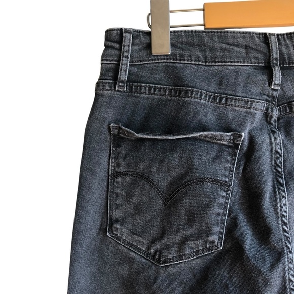 Levi’s 721 High Rise Skinny Jeans True Grit Soft Black Size 31 Premium Denim - Picture 11 of 16